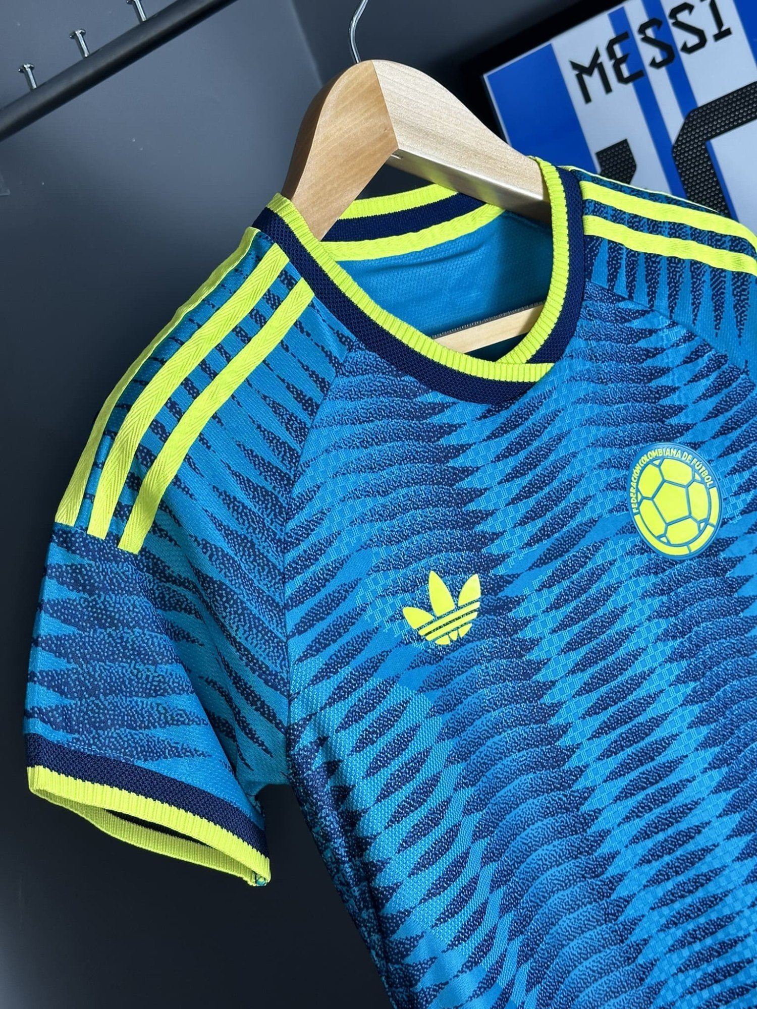 Colombia Visitante Mujer