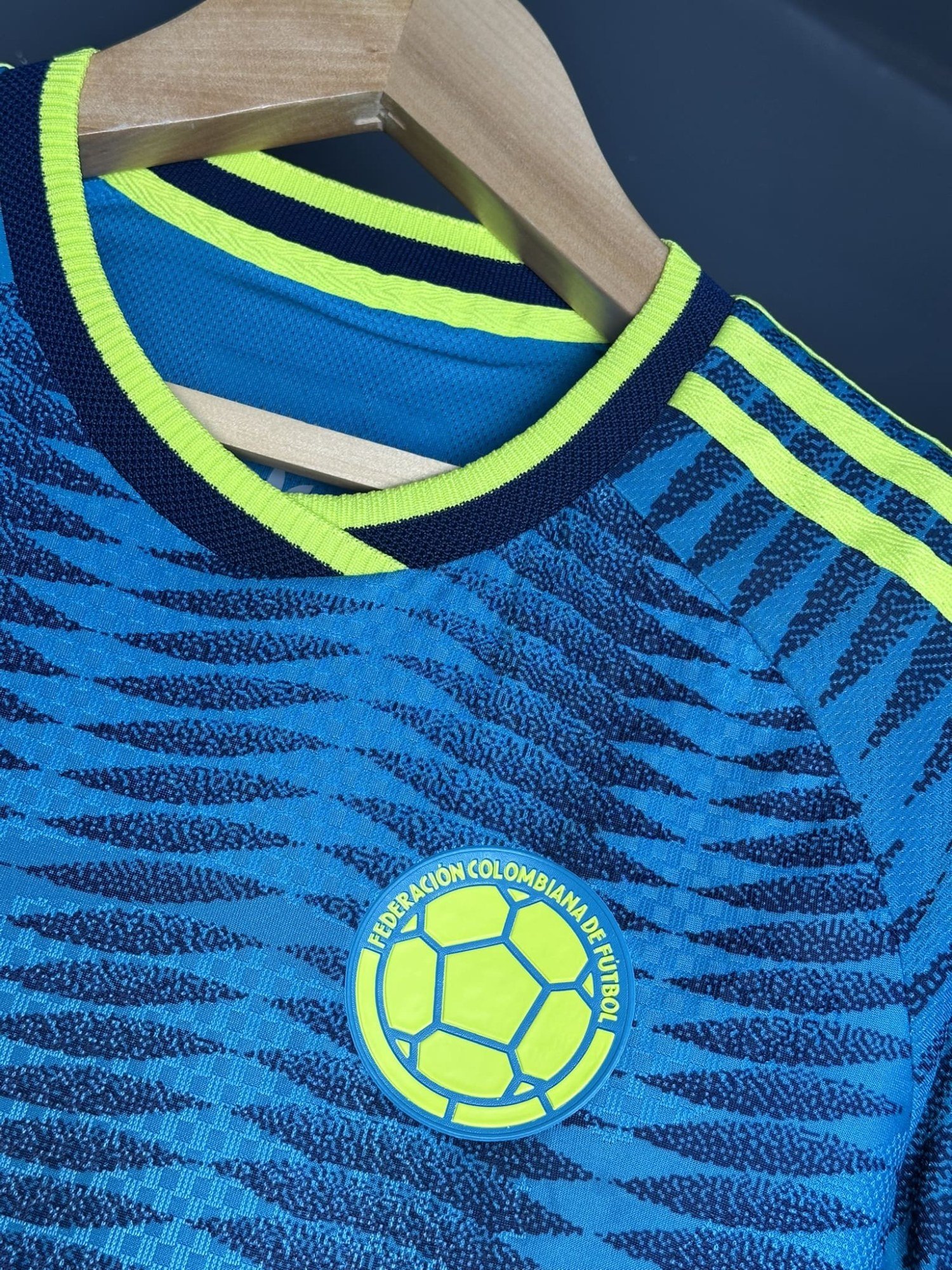 Colombia Visitante Mujer
