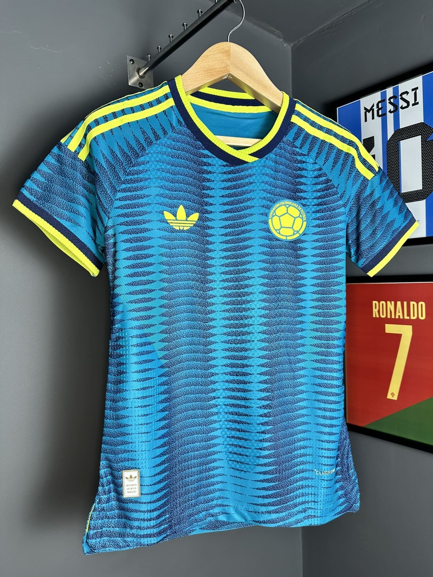 Colombia Visitante Mujer