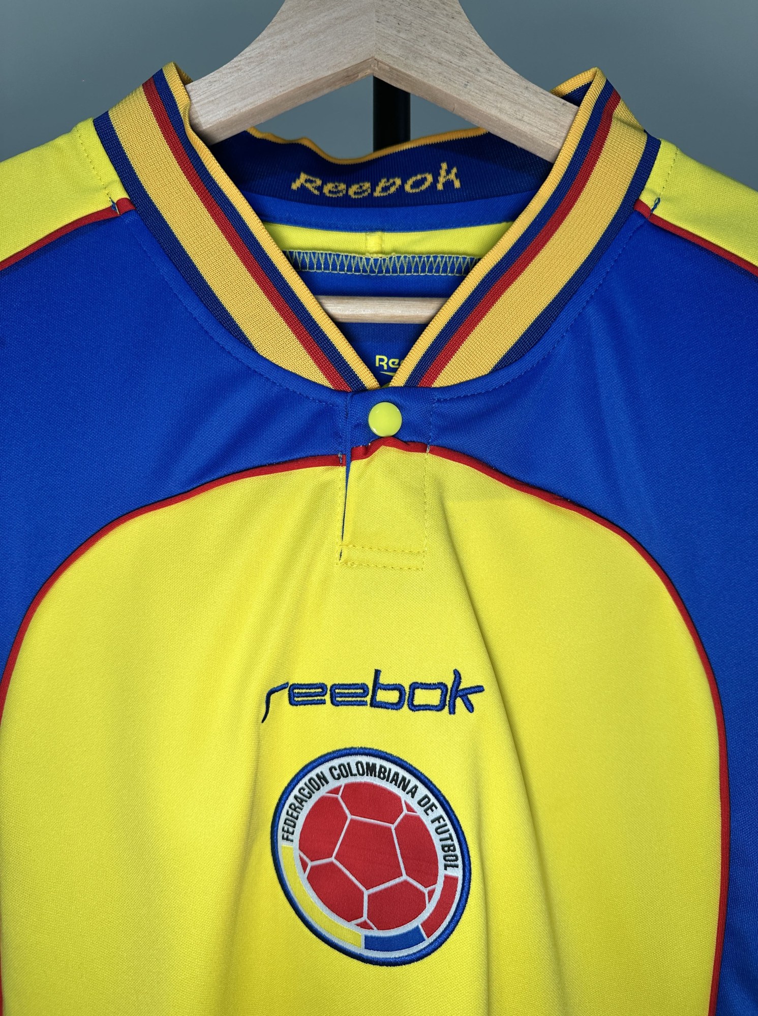 Colombia Retro 2001