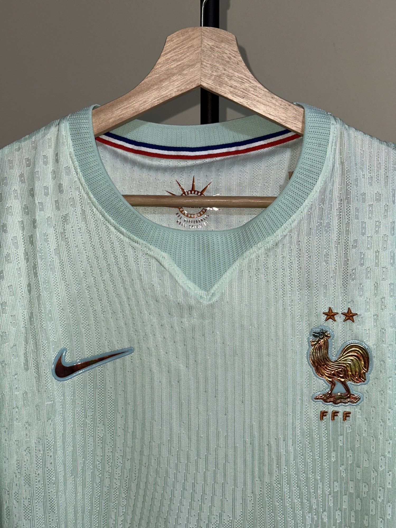 Francia Visitante 2026 (OLISE)