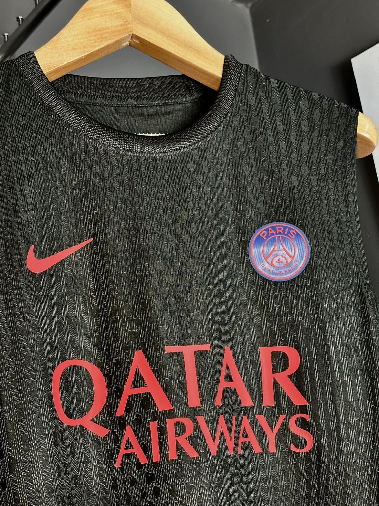 PSG entrenamiento musculosa